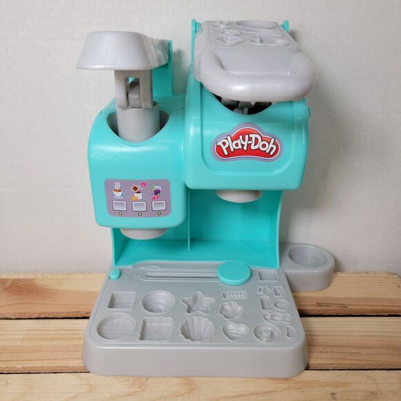 Play-Doh Cafe Kitchen Creation - Picture 1 of 9